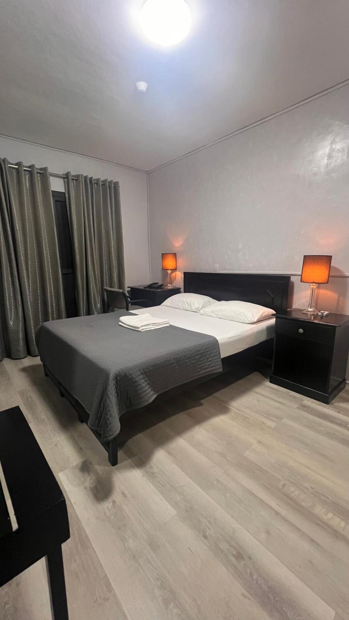 Hotel Capada Cebu Buitenkant foto